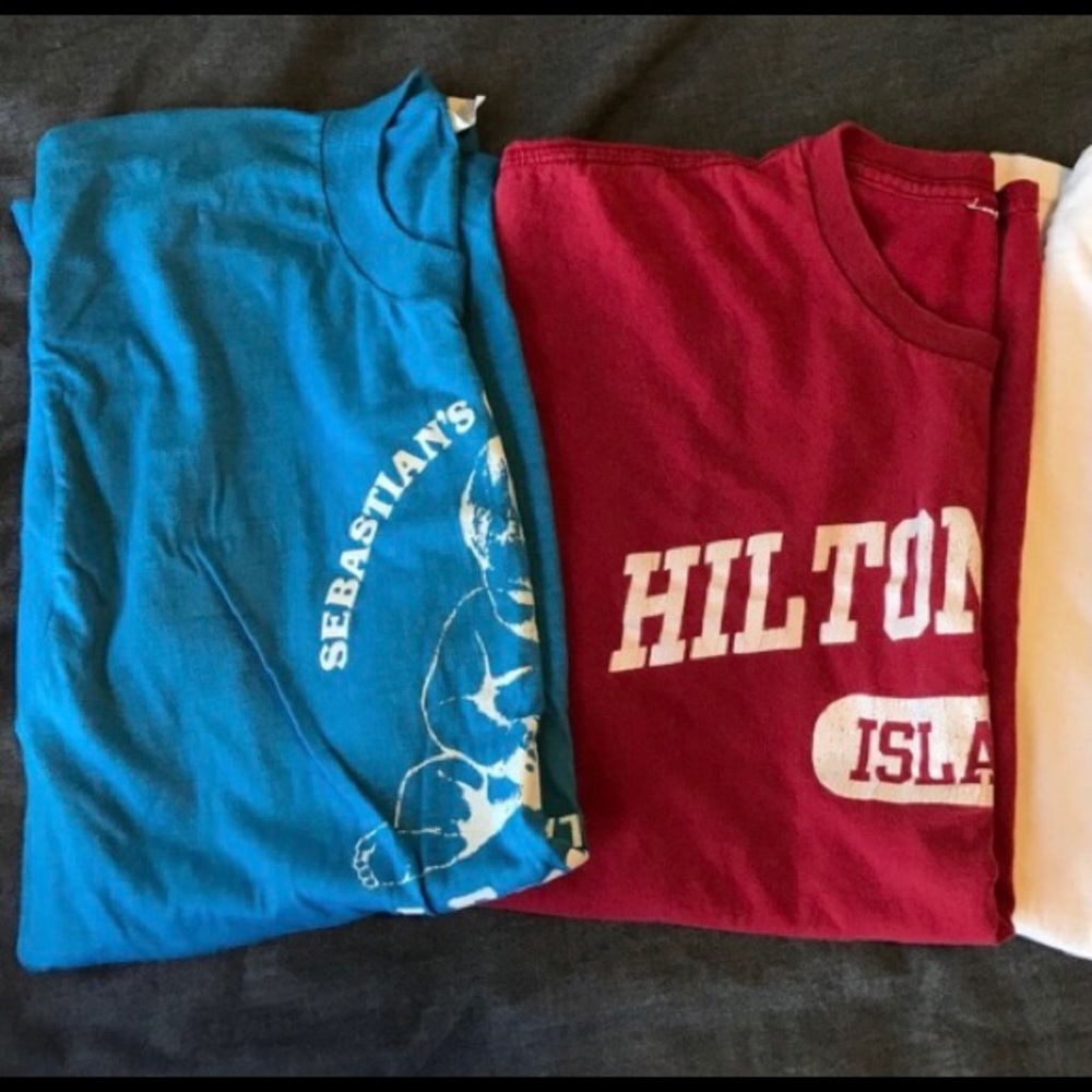Lot Size Large Novelty Tourist Tee’s